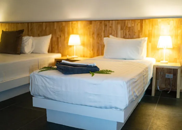 The Cosy Maenam Beach Resort